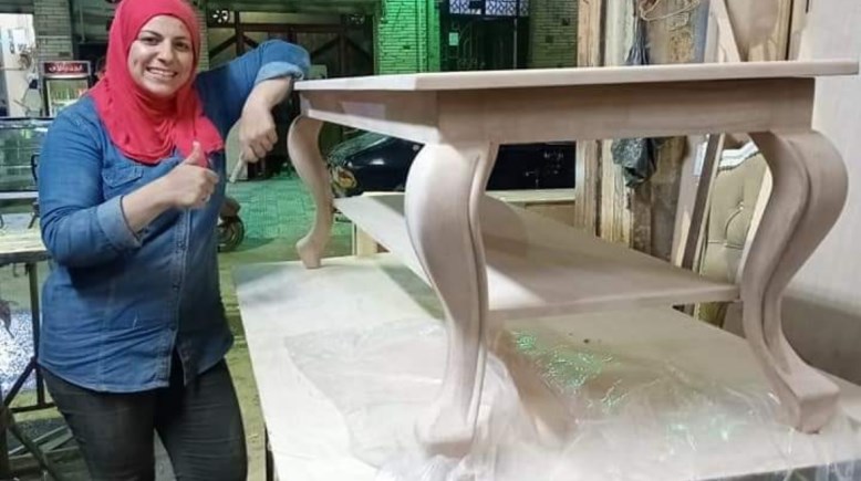 سيدات اقتحمن مهن الرجال