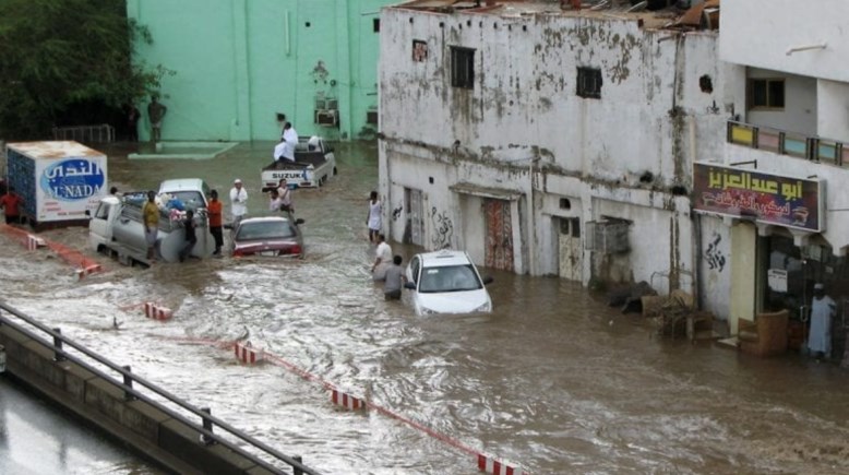 سقوط الأمطار 