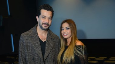 شريف سلامة وزوجته داليا مصطفى في العرض الخاص لفيلم عصابة عظيمة