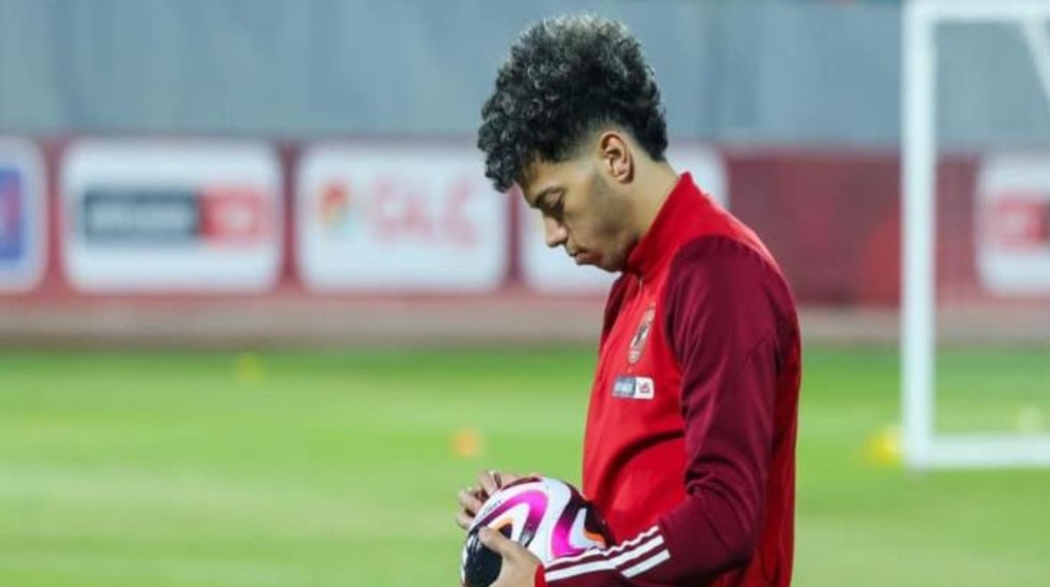  إمام عاشور لاعب النادي الأهلي