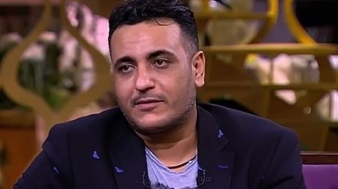 في وسط مراسم عزاء محمد رحيم.. عمرو مصطفى: "هنعمله ليلة غناء" (فيديو)