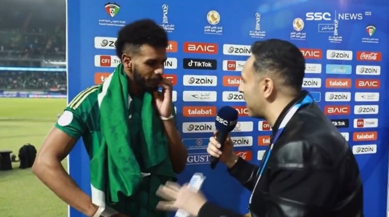 علي البليهي لاعب المنتخب السعودي 