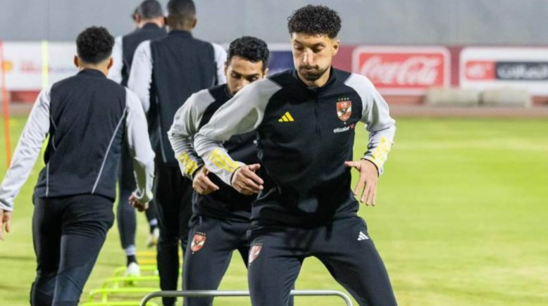 وسام أبو علي لاعب الاهلي