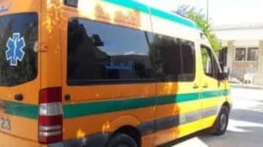 سيارة إسعاف تنقل متوفي في كفر الشيخ