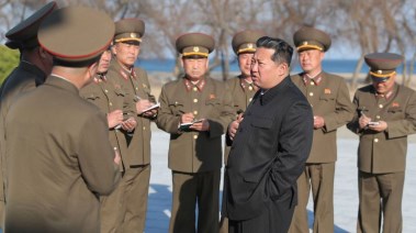 الرئيس الكوري الشمالي" كيم يونج أون"