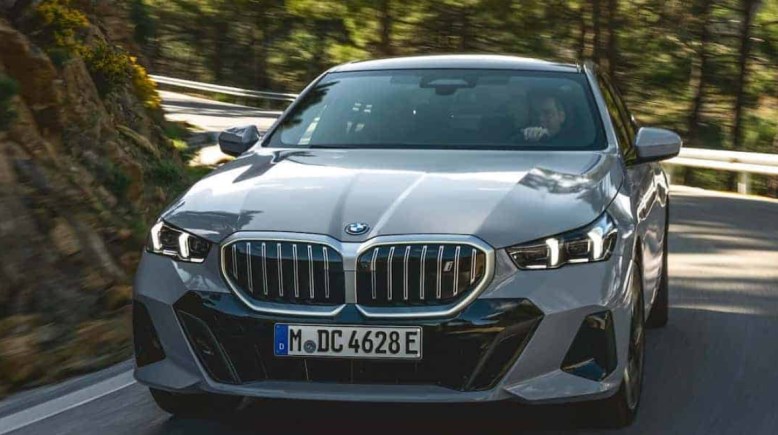 سيارة BMW i5