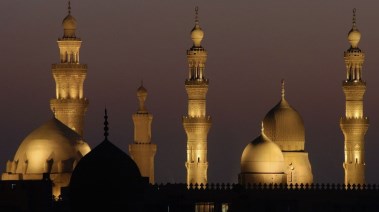 موعد أذان المغرب اليوم 