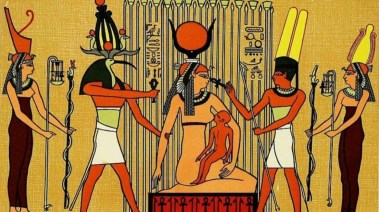المصريين القدماء قدسوا الأم