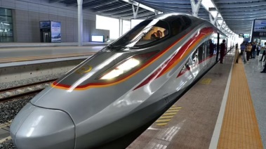 قطار تي فلايت الصيني- قيد التشغيل