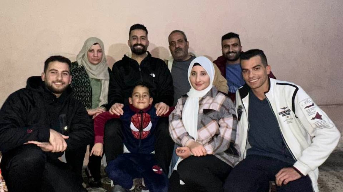 الشاب خليل وعائلته الشاب خليل وعائلته