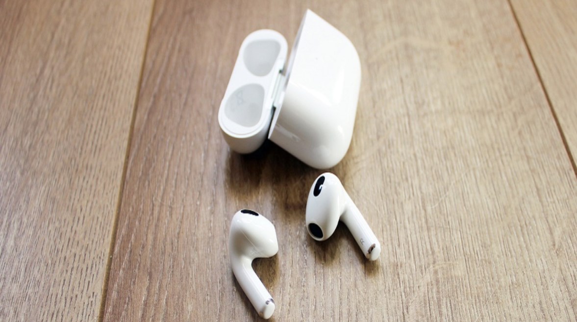 AirPods 4 