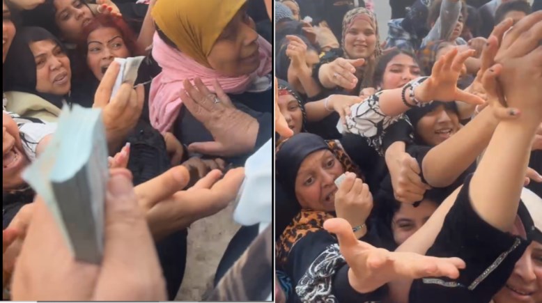 زحام على توزيع الهدية