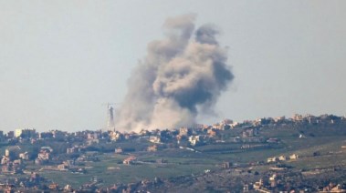 قصف إسرائيلي لقرية بنت جبيل جنوب لبنان 