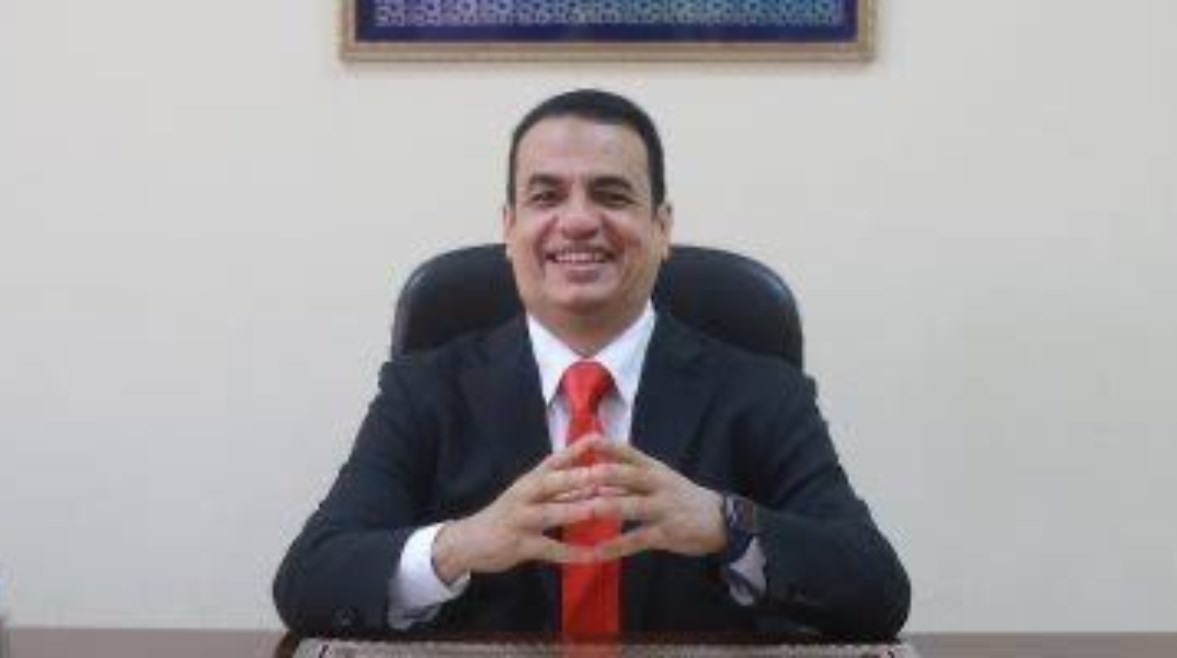 عميد كلية الحاسبات والمعلومات والذكاء الاصطناعي بجامعة حلوان الدكتور أسامة إمام
