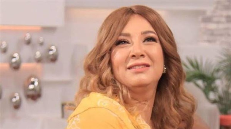 الفنانة انتصار 