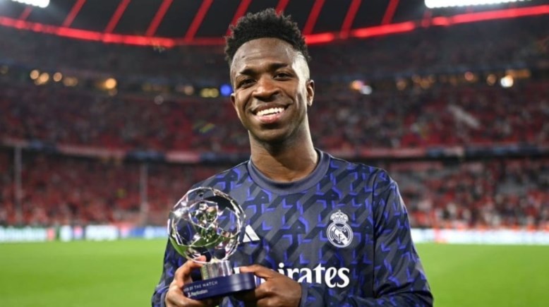 فينيسيوس جونيور  فينيسيوس جونيور