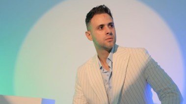 مصمم الأزياء إسلام سعد