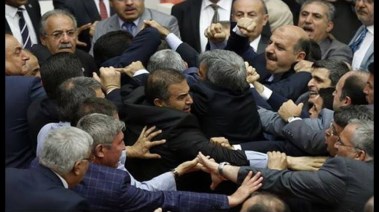 شجار داخل مجلس النواب العراقي 