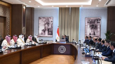 اجتماع رئيس الوزراء مع مسؤولين سعوديين لزيادة الاستثمار