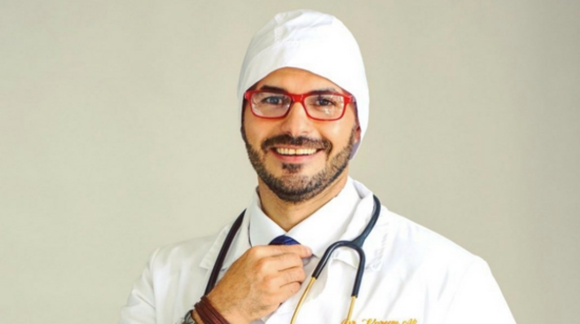 الدكتور كريم علي 
