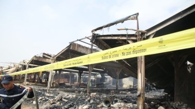 صورة من مكان الحريق في سوق وجدة