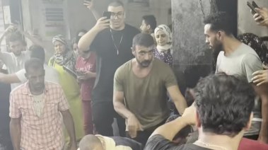 صورة من فيديو ذبح أحمد العوضي للأضحية