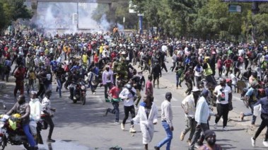 التظاهرات تعم الشوارع الكينية