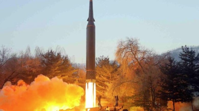 إحدى الصواريخ الكورية الشمالية
