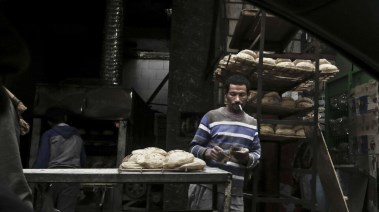 بائع خبز في مصر - أرشيفية