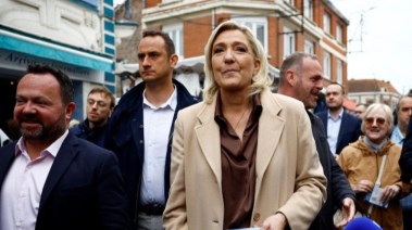 مارين لوبان زعيمة حزب التجمع الوطني اليميني المتطرف بفرنسا 