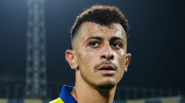 لاعب نادي الإسماعيلي عمر الساعي