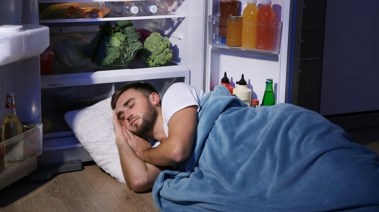 اضطراب الأكل أثناء النوم - تعبيرية