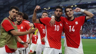 زيزو وإبراهيم عادل يحتفلان مع منتخب مصر الأولمبي 