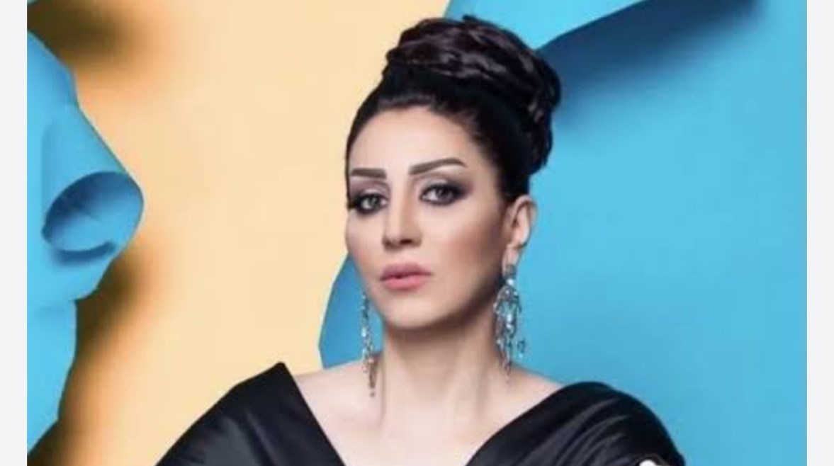 الفنانة وفاء عامر 