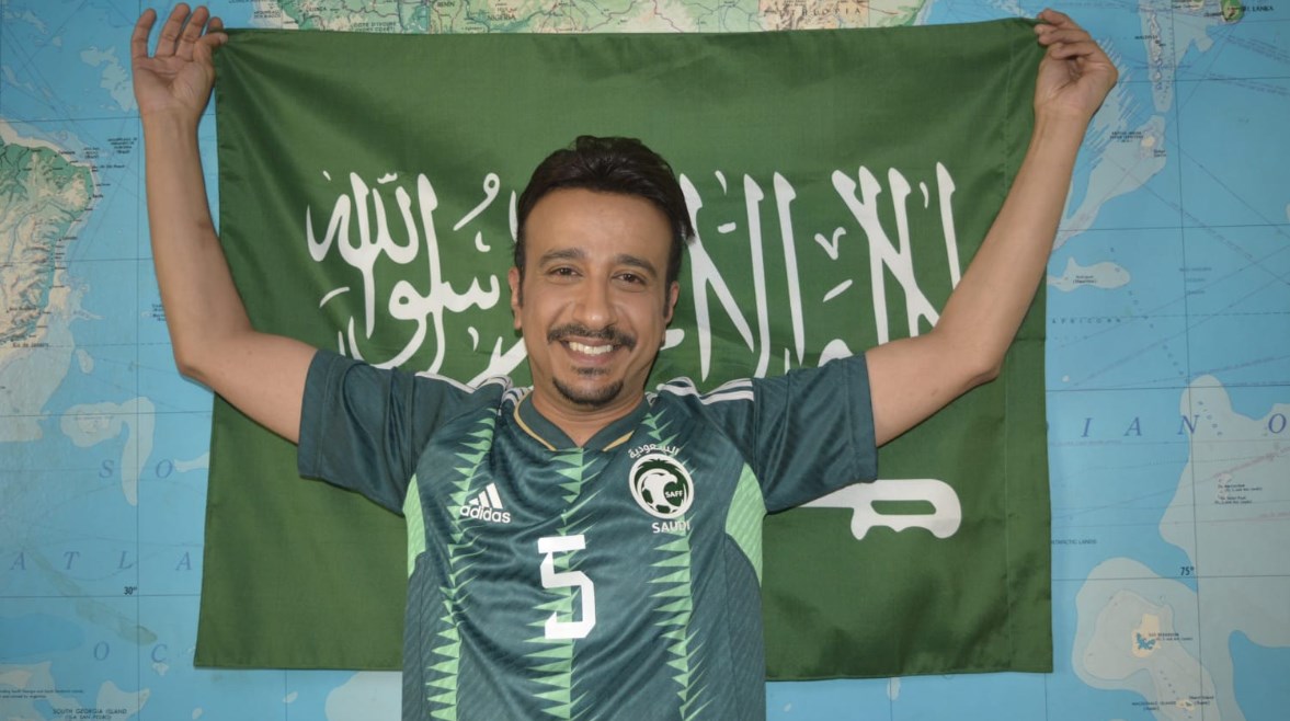 "منصور يا الأخضر".. محمد مشعل يحتفل بـ 4 ملايين مشاهدة