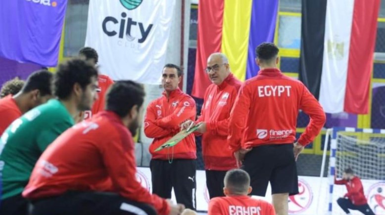 منتخب اليد مع جارسيا المدير الفنى