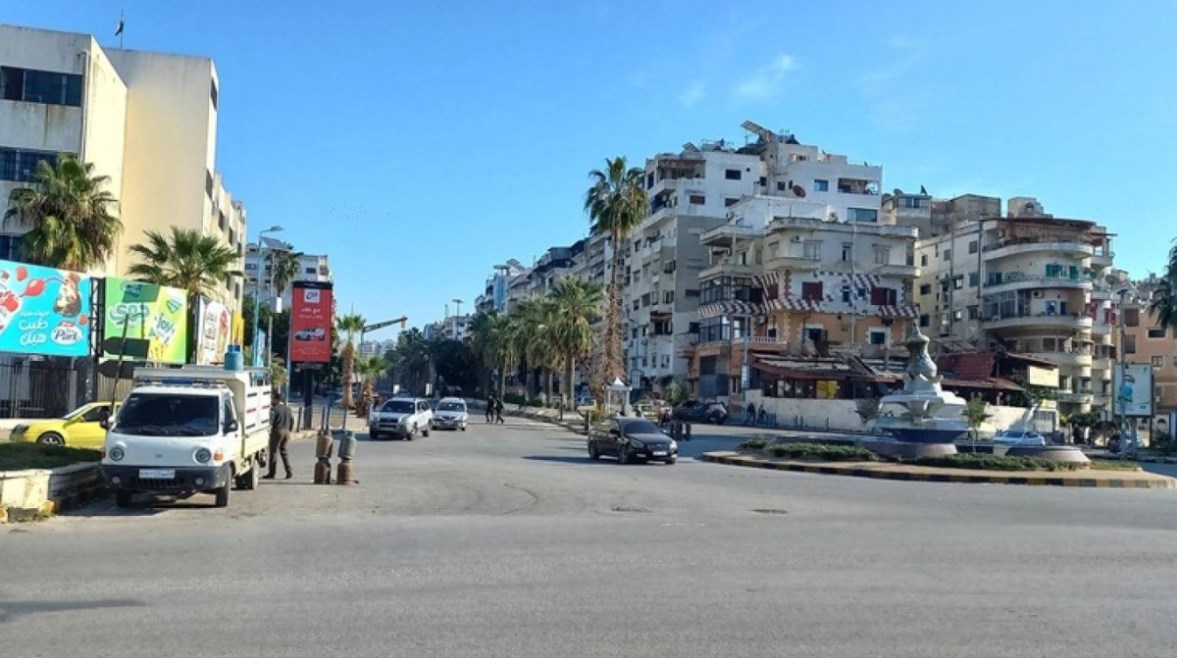 بعد طلاء أحد السجون.. السلطات السورية تمنع الرسم على جدران اللاذقية