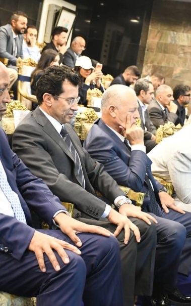 أشرف صبحي 