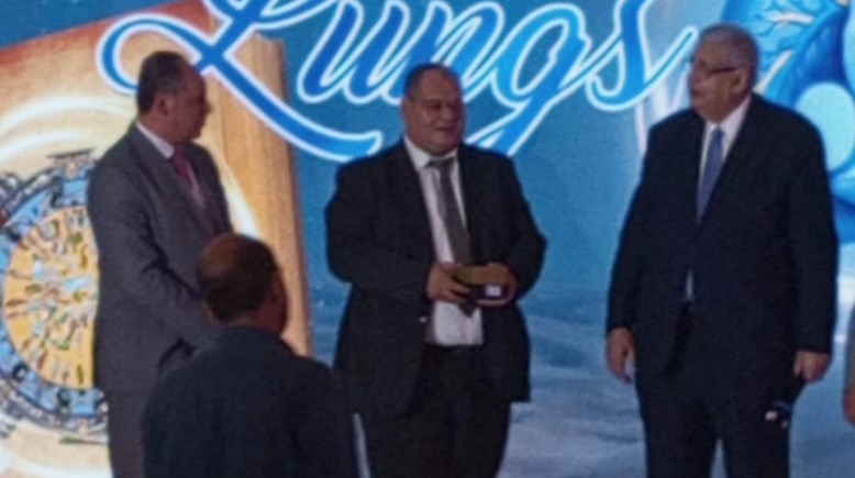 الدكتور محمد عيد مدير مستشفي صدر العباسية