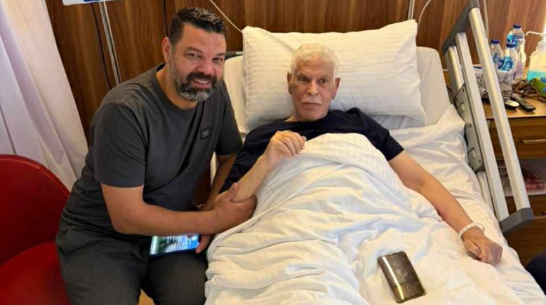 عبد الظاهر السقا يزور حسن شحاتة