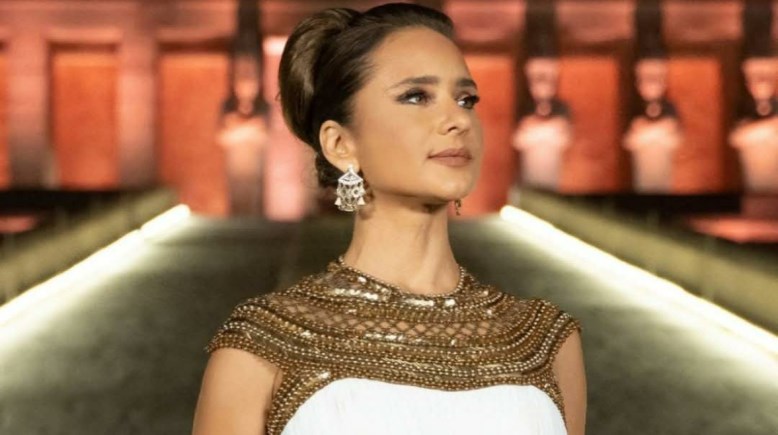 نيللي كريم بالزي الفرعوني