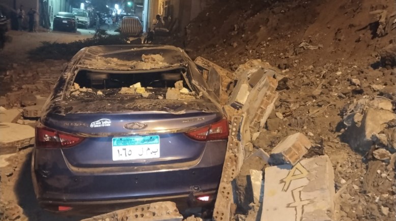 جانب من تهشم السيارة