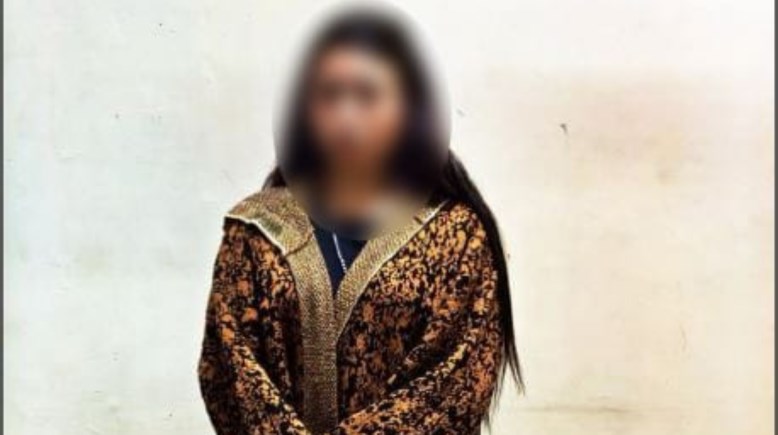 صانعة المحتوى المتهمة بعد ضبطها