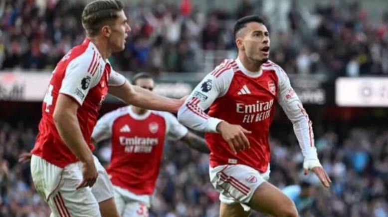 فريق أرسنال فريق أرسنال