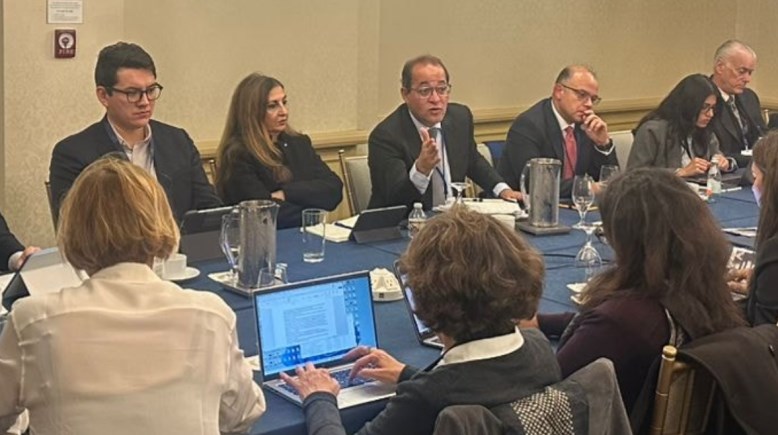 حوار وزير المالية مع مستثمرين دوليين ببنك "ستاندرد تشارترد" و"سيتي بنك" حوار وزير المالية مع مستثمرين دوليين ببنك "ستاندرد تشارترد" و"سيتي بنك"