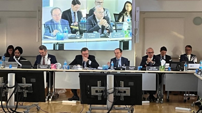 جانب من الاجتماع جانب من الاجتماع