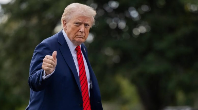  الرئيس الأمريكي دونالد ترامب