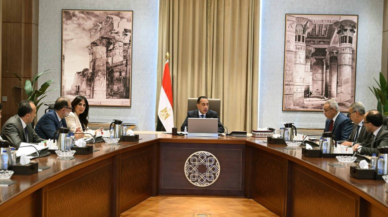 مدبولي خلال اجتماعه لمتابعة الآليات والضوابط الحاكمة لفحص ومراقبة السلع مدبولي خلال اجتماعه لمتابعة الآليات والضوابط الحاكمة لفحص ومراقبة السلع