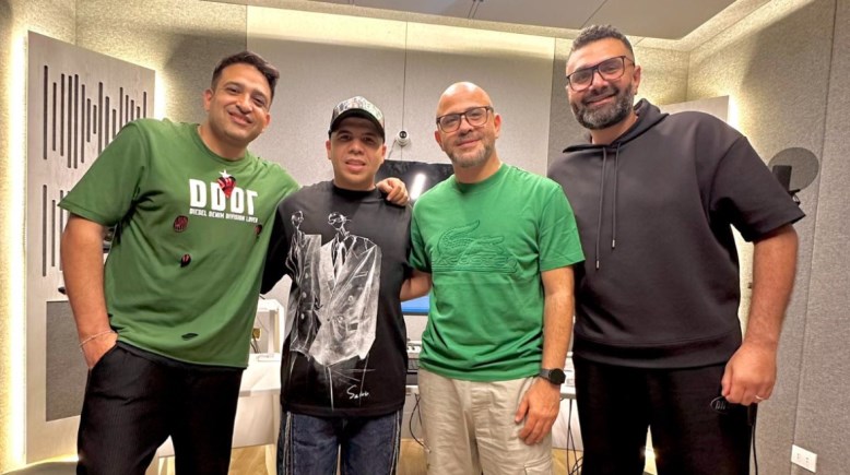 عمر كمال وعزيز الشافعي وتامر حسين عمر كمال وعزيز الشافعي وتامر حسين