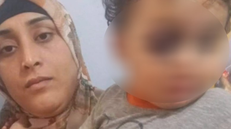 الصغير محمد إسماعيل حجازي ووالدته الصغير محمد إسماعيل حجازي ووالدته